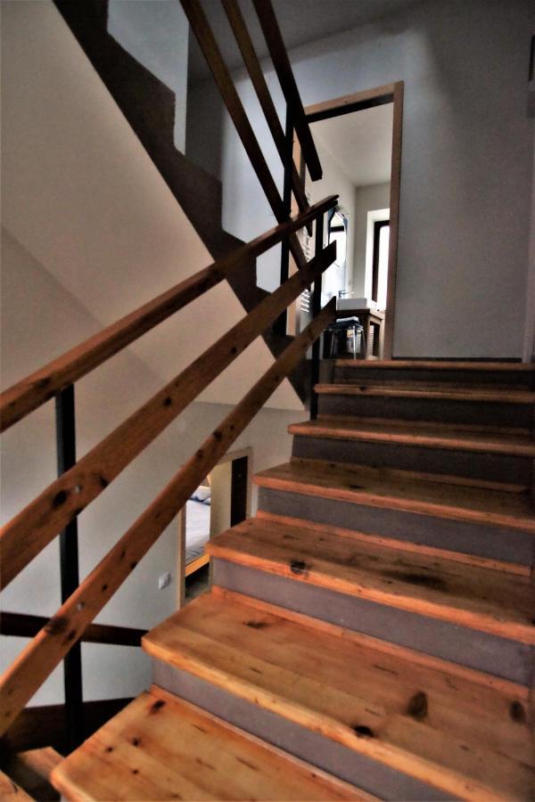 Апартаменты Old Square House - Hisa Na Starem Trgu Толмин Экстерьер фото